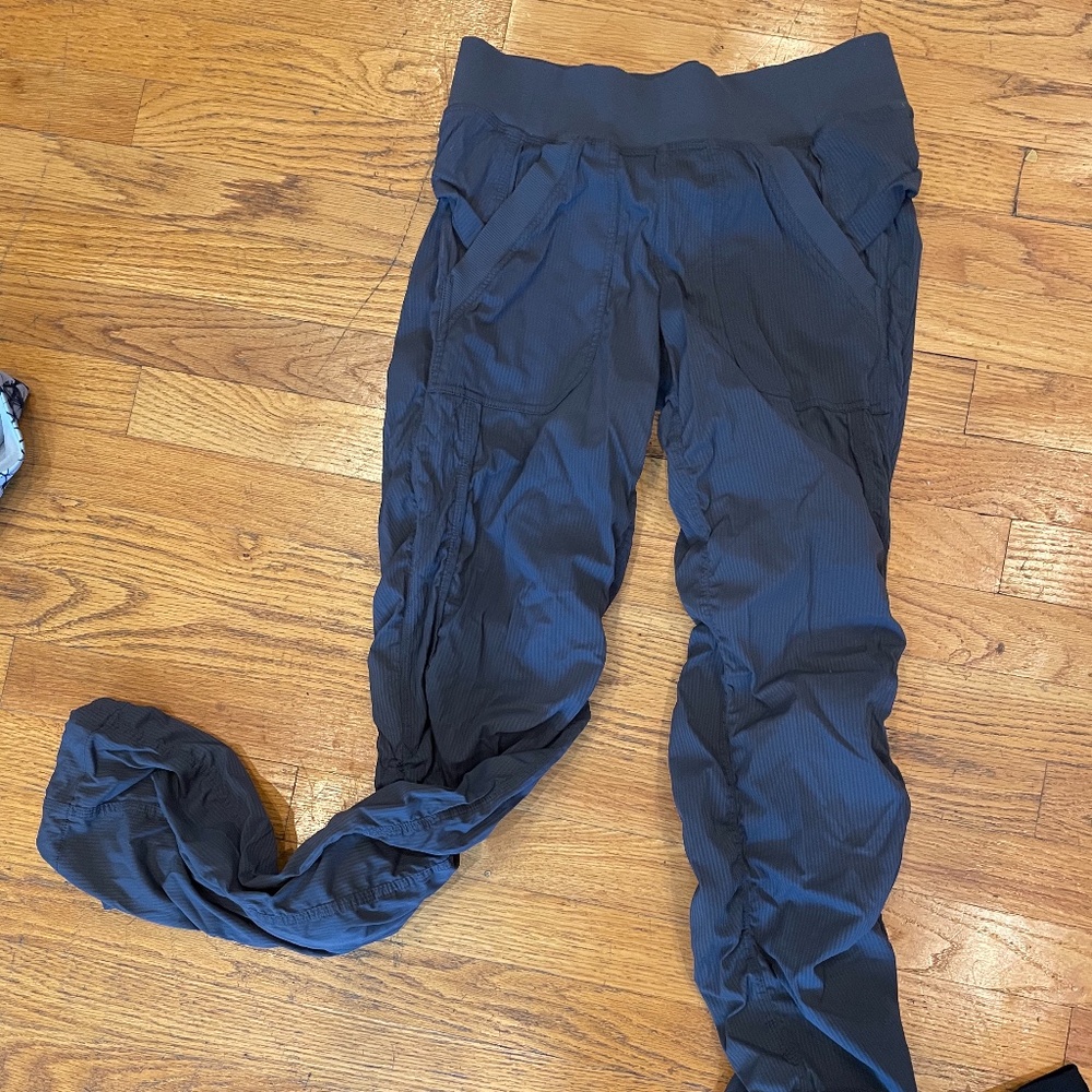 Lululemon light weight jogging pants